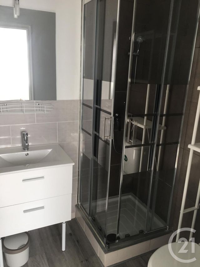 Appartement T4 à louer - 4 pièces - 55.0 m2 - BORDEAUX - 33 - AQUITAINE - Century 21 Talent Immobilier Appartement T4 à louer - 4 pièces - 55.0 m2 - BORDEAUX - 33 - AQUITAINE - Century 21 Talent Immobilier