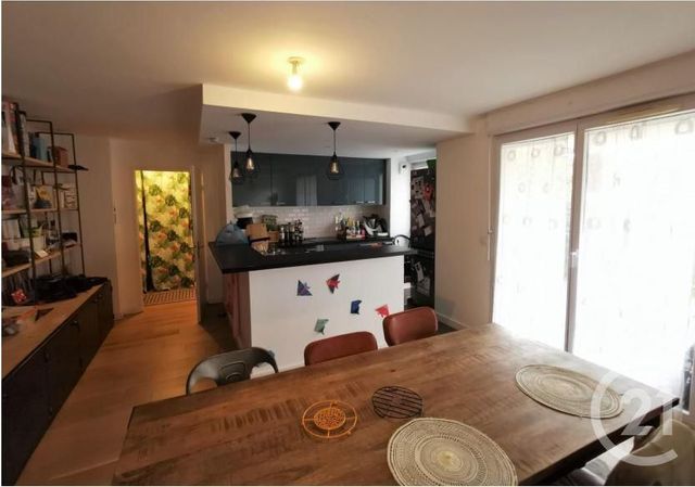 Afficher la photo en grand Appartement T3 à vendre - 3 pièces - 71.3 m2 - BEGLES - 33 - AQUITAINE - Century 21 Talent Immobilier