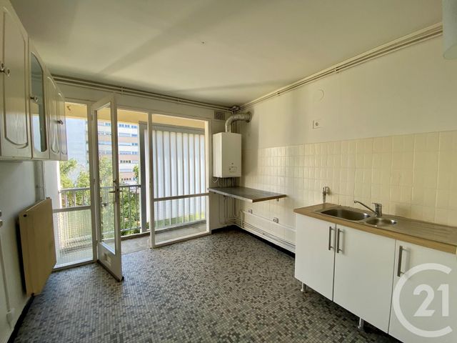 Appartement T4 à louer - 4 pièces - 66.96 m2 - LE BOUSCAT - 33 - AQUITAINE - Century 21 Talent Immobilier