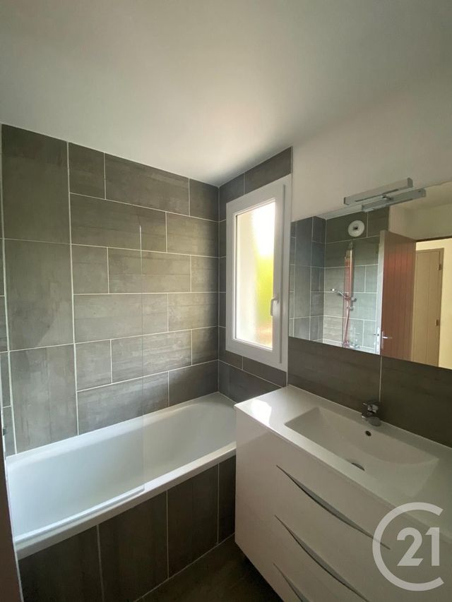 Appartement T4 à louer - 4 pièces - 89.83 m2 - MERIGNAC - 33 - AQUITAINE - Century 21 Talent Immobilier