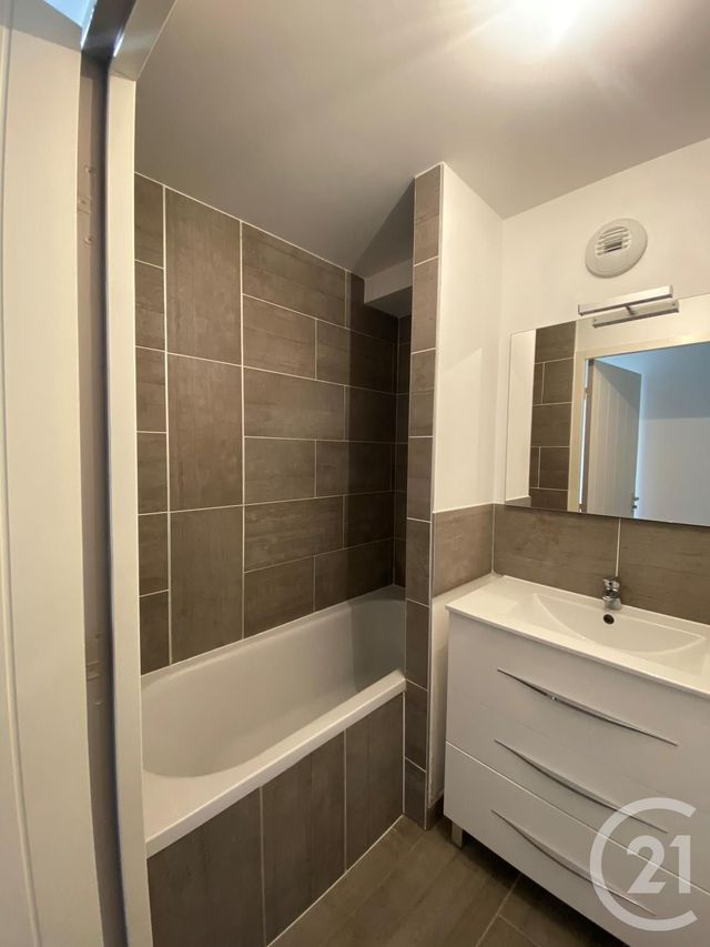 Appartement T4 à louer - 4 pièces - 89.83 m2 - MERIGNAC - 33 - AQUITAINE - Century 21 Talent Immobilier