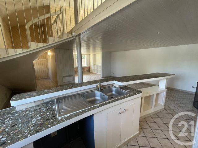 maison à louer - 4 pièces - 138.14 m2 - CAMBLANES ET MEYNAC - 33 - AQUITAINE - Century 21 Talent Immobilier