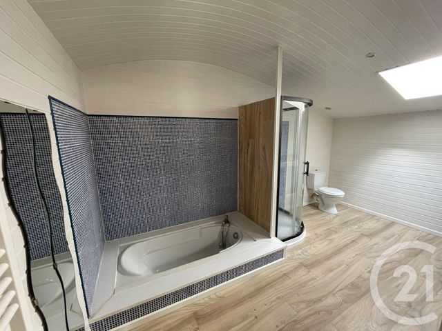 maison à louer - 4 pièces - 138.14 m2 - CAMBLANES ET MEYNAC - 33 - AQUITAINE - Century 21 Talent Immobilier