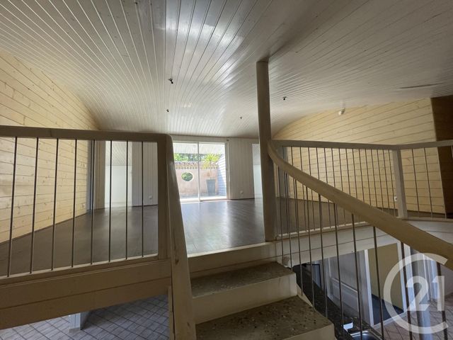 maison à louer - 4 pièces - 138.14 m2 - CAMBLANES ET MEYNAC - 33 - AQUITAINE - Century 21 Talent Immobilier