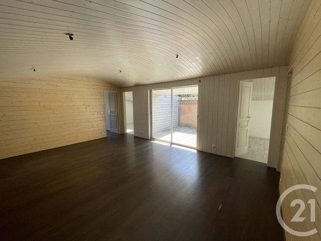 maison à louer - 4 pièces - 138.14 m2 - CAMBLANES ET MEYNAC - 33 - AQUITAINE - Century 21 Talent Immobilier