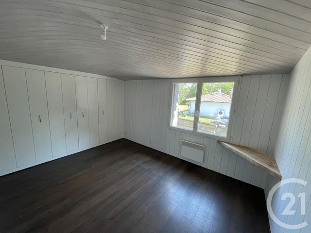 maison à louer - 4 pièces - 138.14 m2 - CAMBLANES ET MEYNAC - 33 - AQUITAINE - Century 21 Talent Immobilier