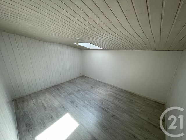 maison à louer - 4 pièces - 138.14 m2 - CAMBLANES ET MEYNAC - 33 - AQUITAINE - Century 21 Talent Immobilier