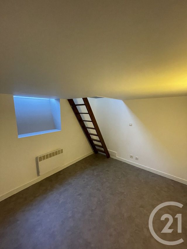 Appartement T1 à louer - 1 pièce - 27.6 m2 - BORDEAUX - 33 - AQUITAINE - Century 21 Talent Immobilier