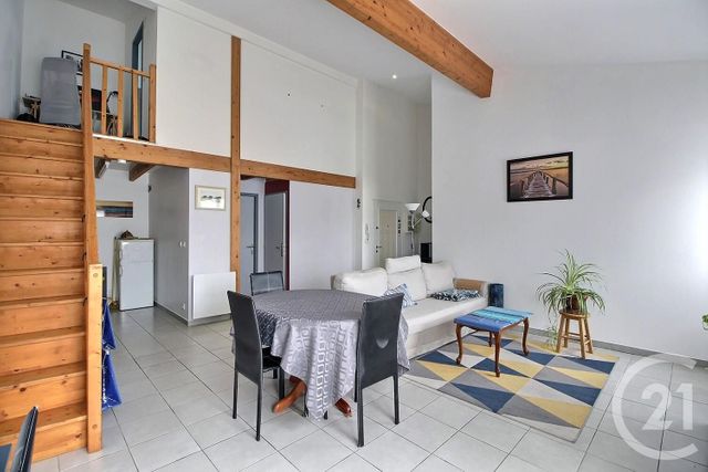 Appartement T3 à vendre - 3 pièces - 68.7 m2 - VILLENAVE D ORNON - 33 - AQUITAINE - Century 21 Talent Immobilier