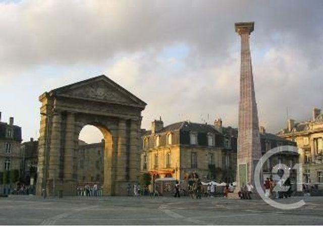 Appartement F1 à louer - 1 pièce - 38.0 m2 - BORDEAUX - 33 - AQUITAINE - Century 21 Talent Immobilier