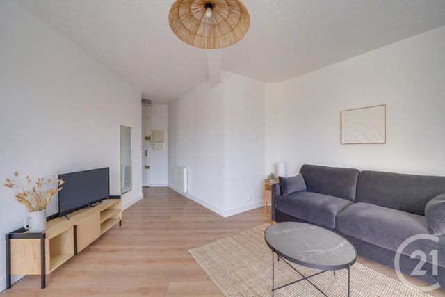 Afficher la photo en grand Appartement F1 à louer - 1 pièce - 30.7 m2 - BORDEAUX - 33 - AQUITAINE - Century 21 Talent Immobilier