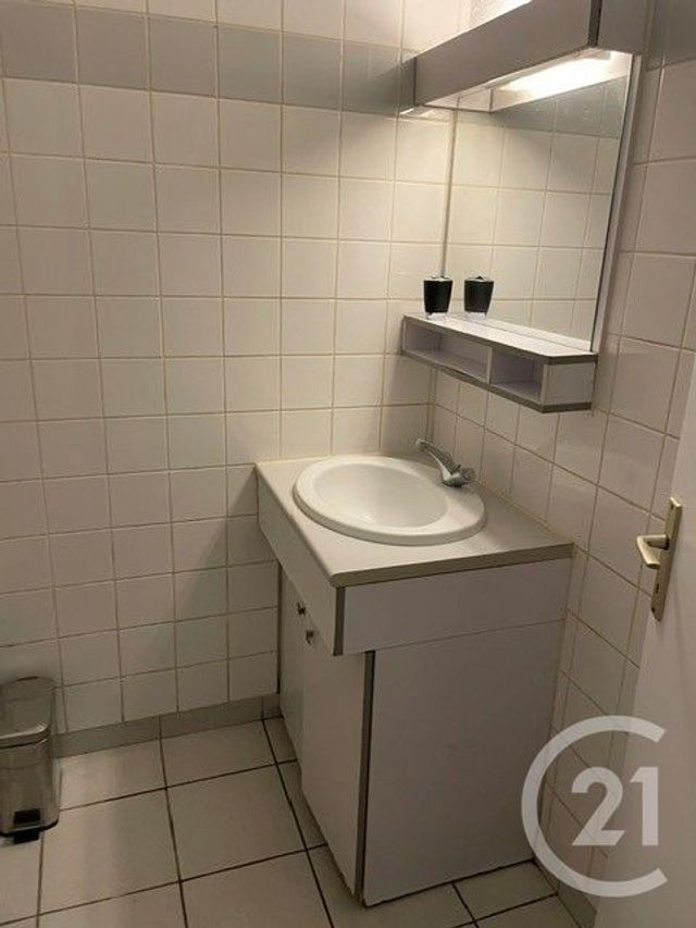 Appartement T1 à louer - 1 pièce - 23.0 m2 - BORDEAUX - 33 - AQUITAINE - Century 21 Talent Immobilier