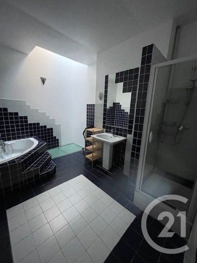 Appartement T3 à louer - 3 pièces - 79.73 m2 - BORDEAUX - 33 - AQUITAINE - Century 21 Talent Immobilier