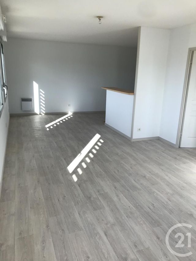 Appartement F2 à louer - 2 pièces - 58.0 m2 - BORDEAUX - 33 - AQUITAINE - Century 21 Talent Immobilier