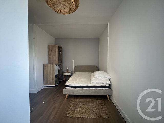 Afficher la photo en grand Appartement T5 à louer - 5 pièces - 76.76 m2 - GRADIGNAN - 33 - AQUITAINE - Century 21 Talent Immobilier