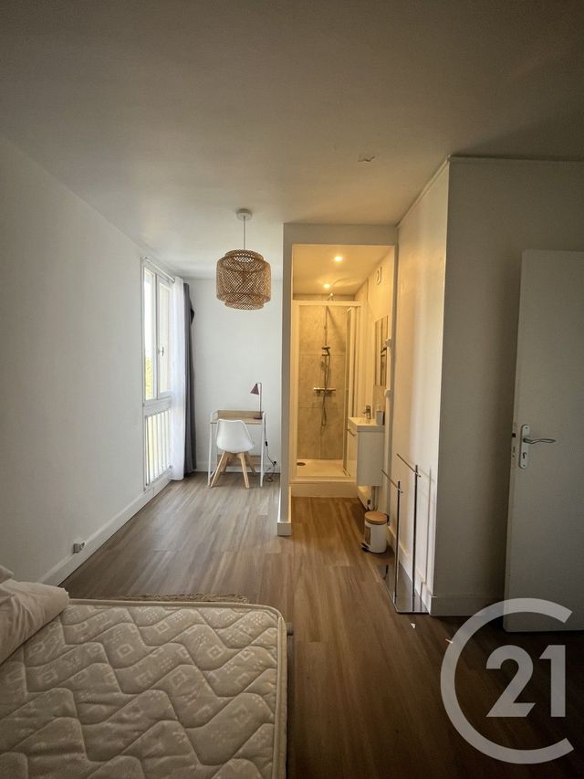 Afficher la photo en grand Appartement T5 à louer - 5 pièces - 76.76 m2 - GRADIGNAN - 33 - AQUITAINE - Century 21 Talent Immobilier