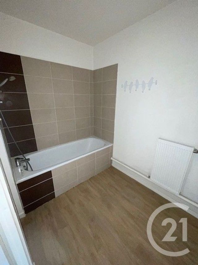 Appartement T3 à louer - 3 pièces - 63.79 m2 - CENON - 33 - AQUITAINE - Century 21 Talent Immobilier