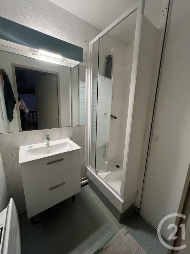 Appartement T1 à vendre - 1 pièce - 25.4 m2 - PESSAC - 33 - AQUITAINE - Century 21 Talent Immobilier