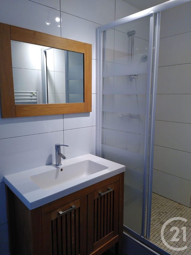 Appartement T1 à louer - 3 pièces - 41.3 m2 - BORDEAUX - 33 - AQUITAINE - Century 21 Talent Immobilier
