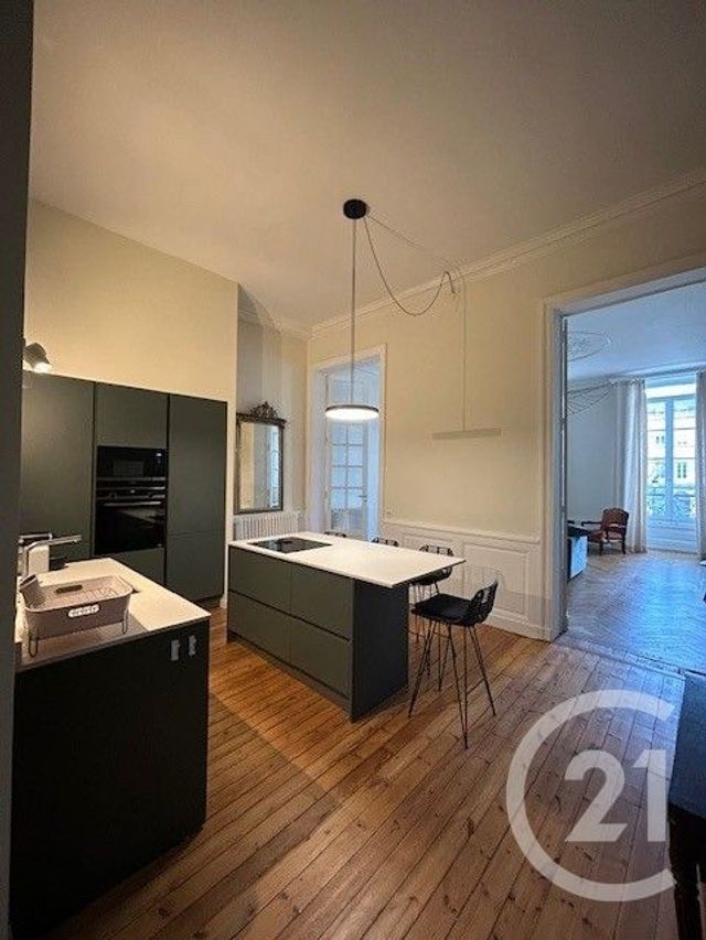 Appartement T2 à louer - 2 pièces - 93.3 m2 - BORDEAUX - 33 - AQUITAINE - Century 21 Talent Immobilier