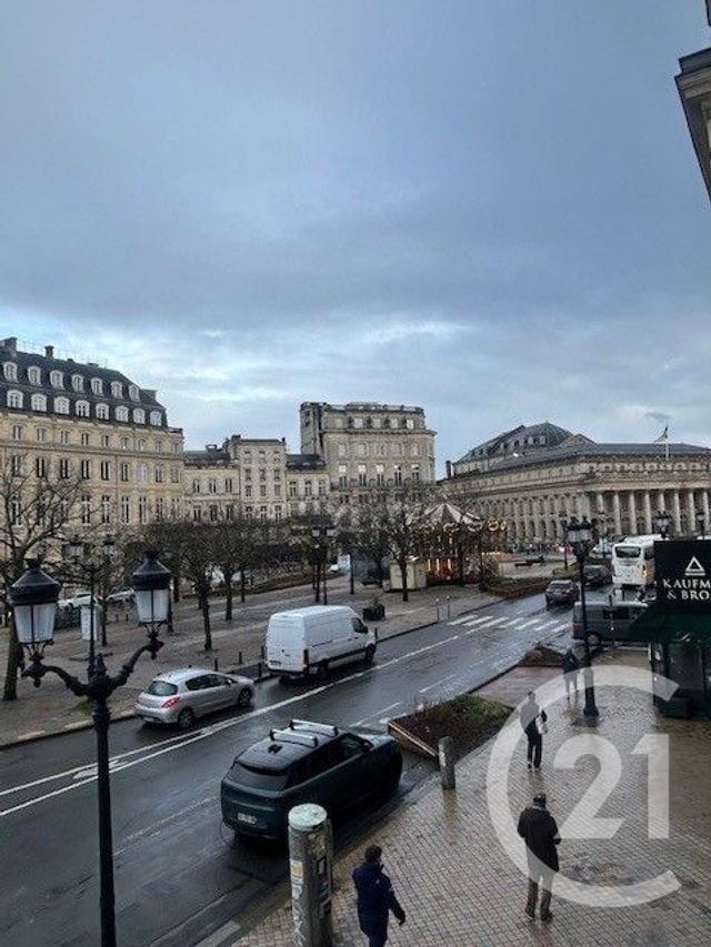 Appartement T2 à louer - 2 pièces - 93.3 m2 - BORDEAUX - 33 - AQUITAINE - Century 21 Talent Immobilier