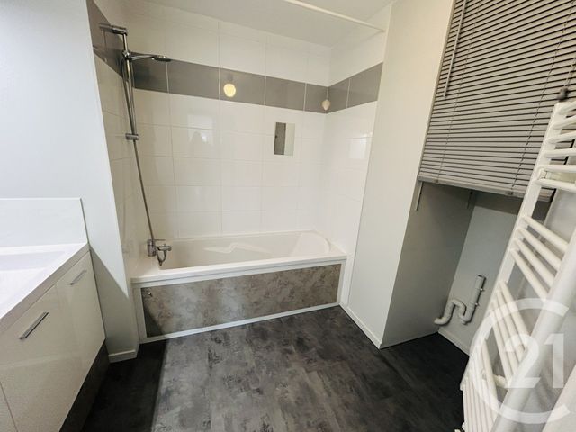 Appartement T3 à louer - 3 pièces - 67.46 m2 - VILLENAVE D ORNON - 33 - AQUITAINE - Century 21 Talent Immobilier