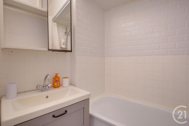 Appartement T2 à louer - 2 pièces - 42.87 m2 - BORDEAUX - 33 - AQUITAINE - Century 21 Talent Immobilier