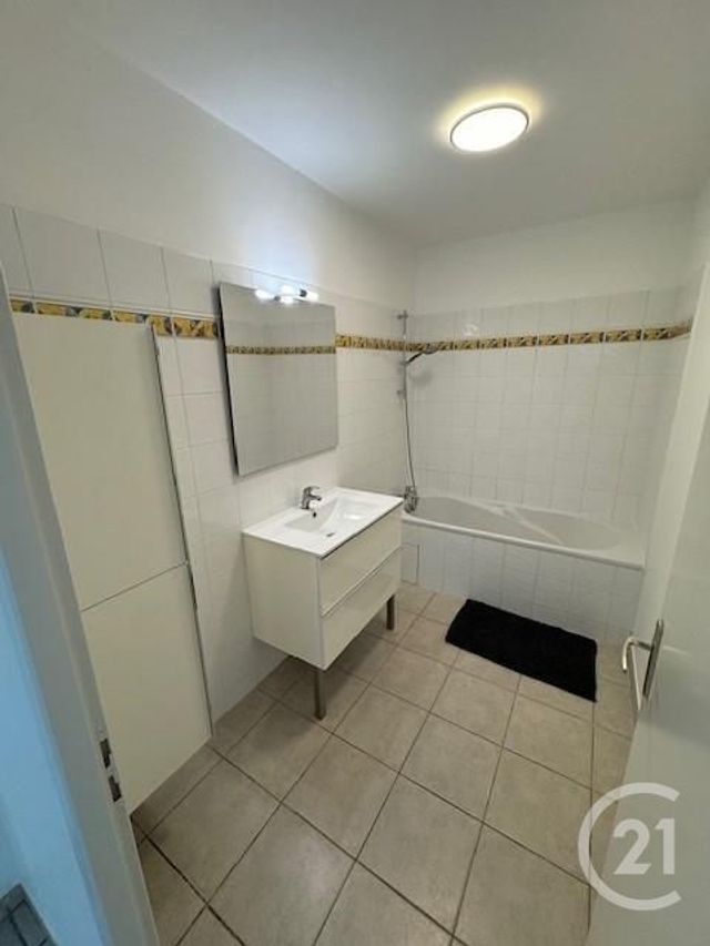 maison à louer - 3 pièces - 71.0 m2 - ST LOUBES - 33 - AQUITAINE - Century 21 Talent Immobilier