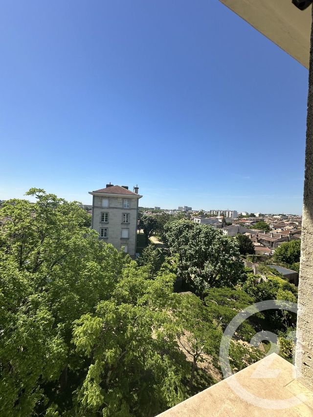 Appartement T2 à louer - 2 pièces - 50.42 m2 - BORDEAUX - 33 - AQUITAINE - Century 21 Talent Immobilier