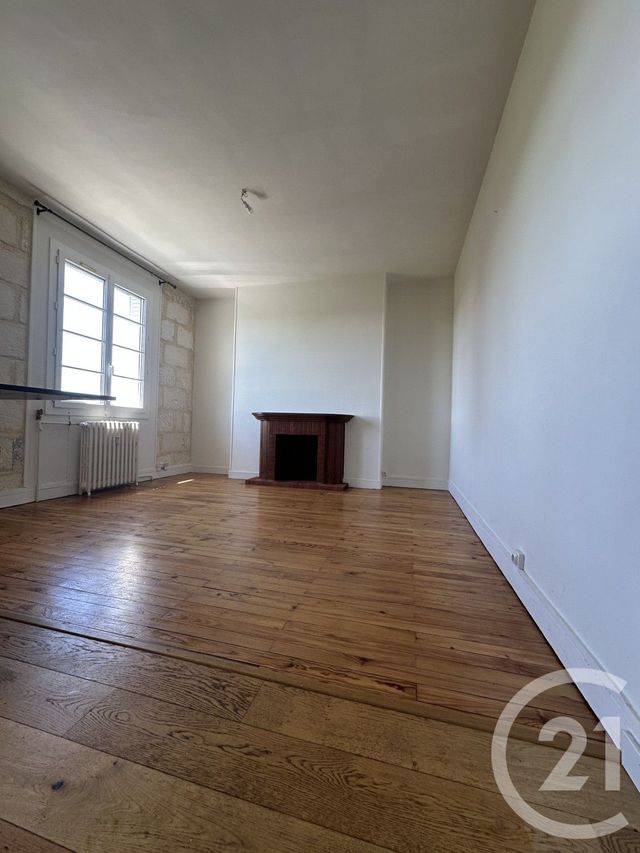 Appartement T2 à louer - 2 pièces - 50.42 m2 - BORDEAUX - 33 - AQUITAINE - Century 21 Talent Immobilier