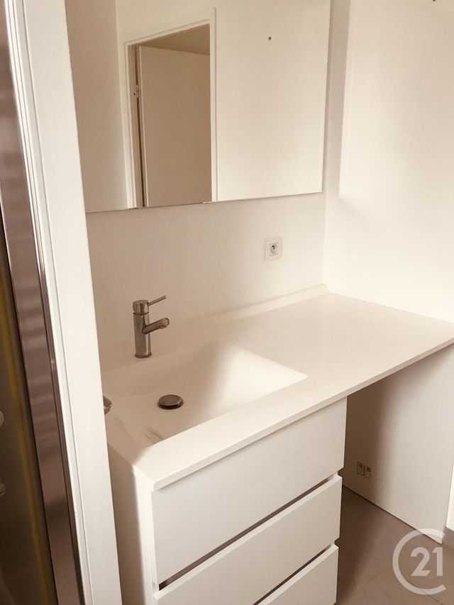 Appartement T2 à louer - 2 pièces - 41.7 m2 - VILLENAVE D ORNON - 33 - AQUITAINE - Century 21 Talent Immobilier