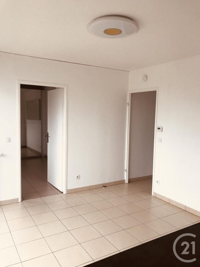 Appartement T2 à louer - 2 pièces - 41.7 m2 - VILLENAVE D ORNON - 33 - AQUITAINE - Century 21 Talent Immobilier