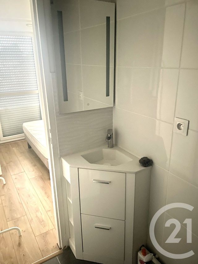 Appartement T2 à louer - 2 pièces - 27.01 m2 - TALENCE - 33 - AQUITAINE - Century 21 Talent Immobilier