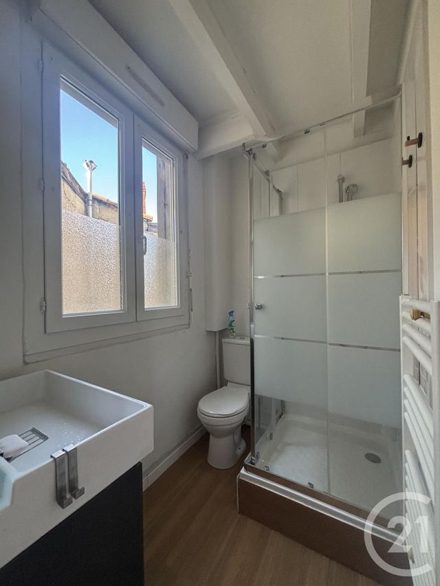 Appartement T1 à louer - 1 pièce - 36.96 m2 - BORDEAUX - 33 - AQUITAINE - Century 21 Talent Immobilier