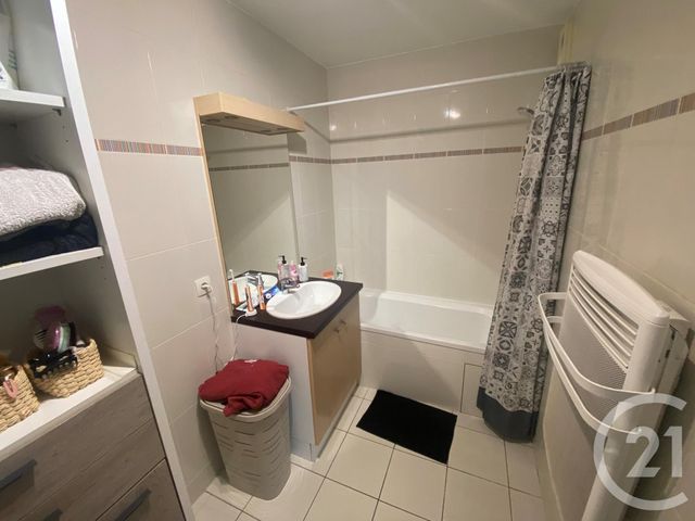 Appartement T1 à louer - 2 pièces - 43.74 m2 - BORDEAUX - 33 - AQUITAINE - Century 21 Talent Immobilier