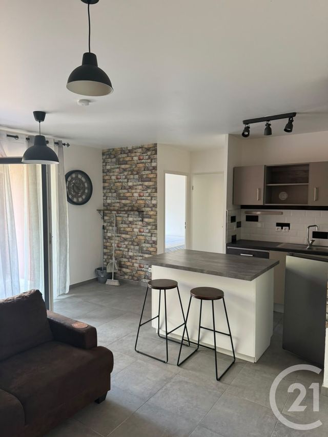 Appartement T2 à louer - 2 pièces - 42.8 m2 - VILLENAVE D ORNON - 33 - AQUITAINE - Century 21 Talent Immobilier