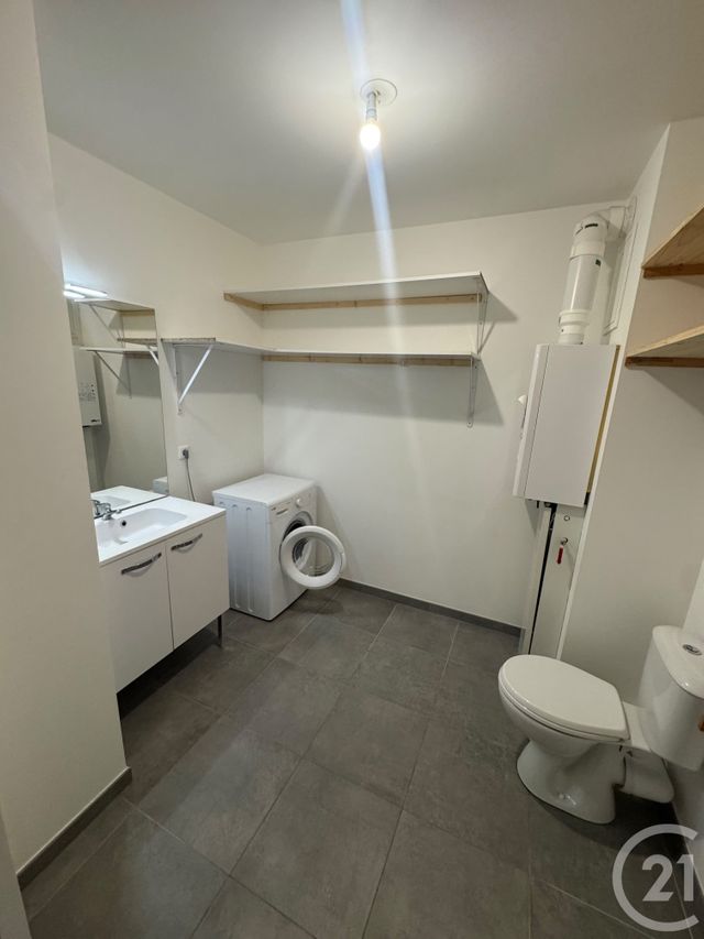 Appartement T2 à louer - 2 pièces - 42.8 m2 - VILLENAVE D ORNON - 33 - AQUITAINE - Century 21 Talent Immobilier