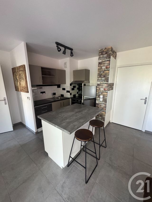 Appartement T2 à louer - 2 pièces - 42.8 m2 - VILLENAVE D ORNON - 33 - AQUITAINE - Century 21 Talent Immobilier