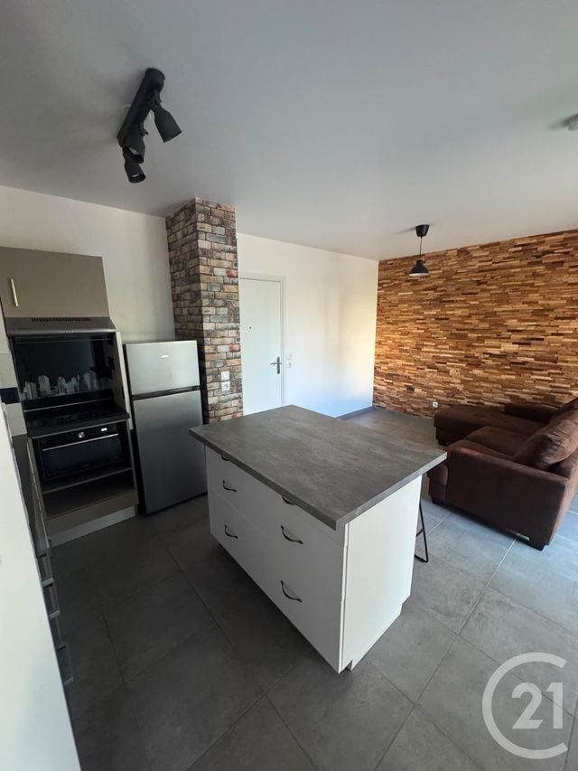 Appartement T2 à louer - 2 pièces - 42.8 m2 - VILLENAVE D ORNON - 33 - AQUITAINE - Century 21 Talent Immobilier